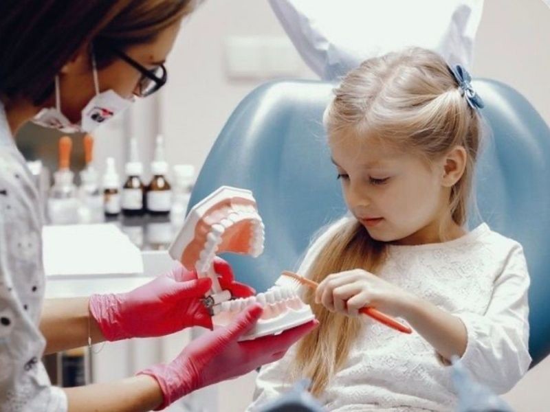 Meu filho range muito os dentes à noite, o que fazer?